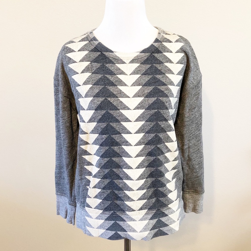 💐J. Crew Small Gray Geometric Print Sweater
